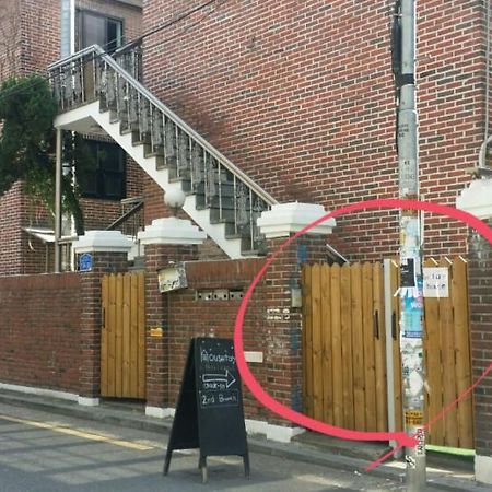 Hongdae Housetay Guesthouse 2Nd Branch Seul Exterior foto